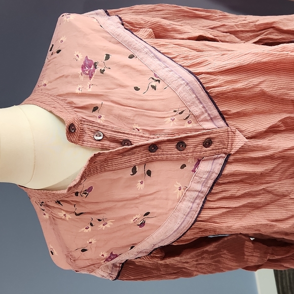 Free People "hearts and colors" blouse - Picture 2 of 8